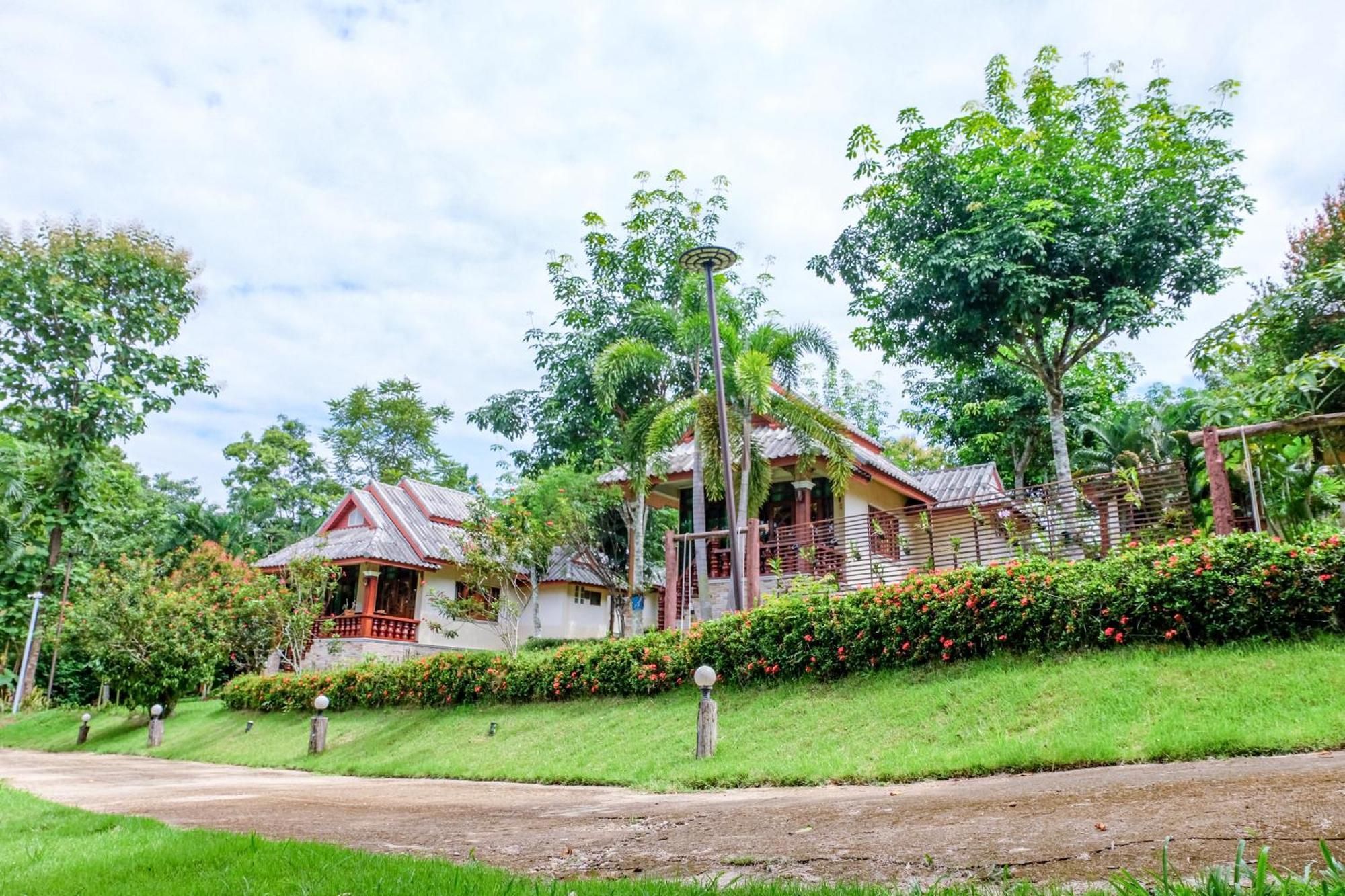Hotel Mont Goei Pai Extérieur photo