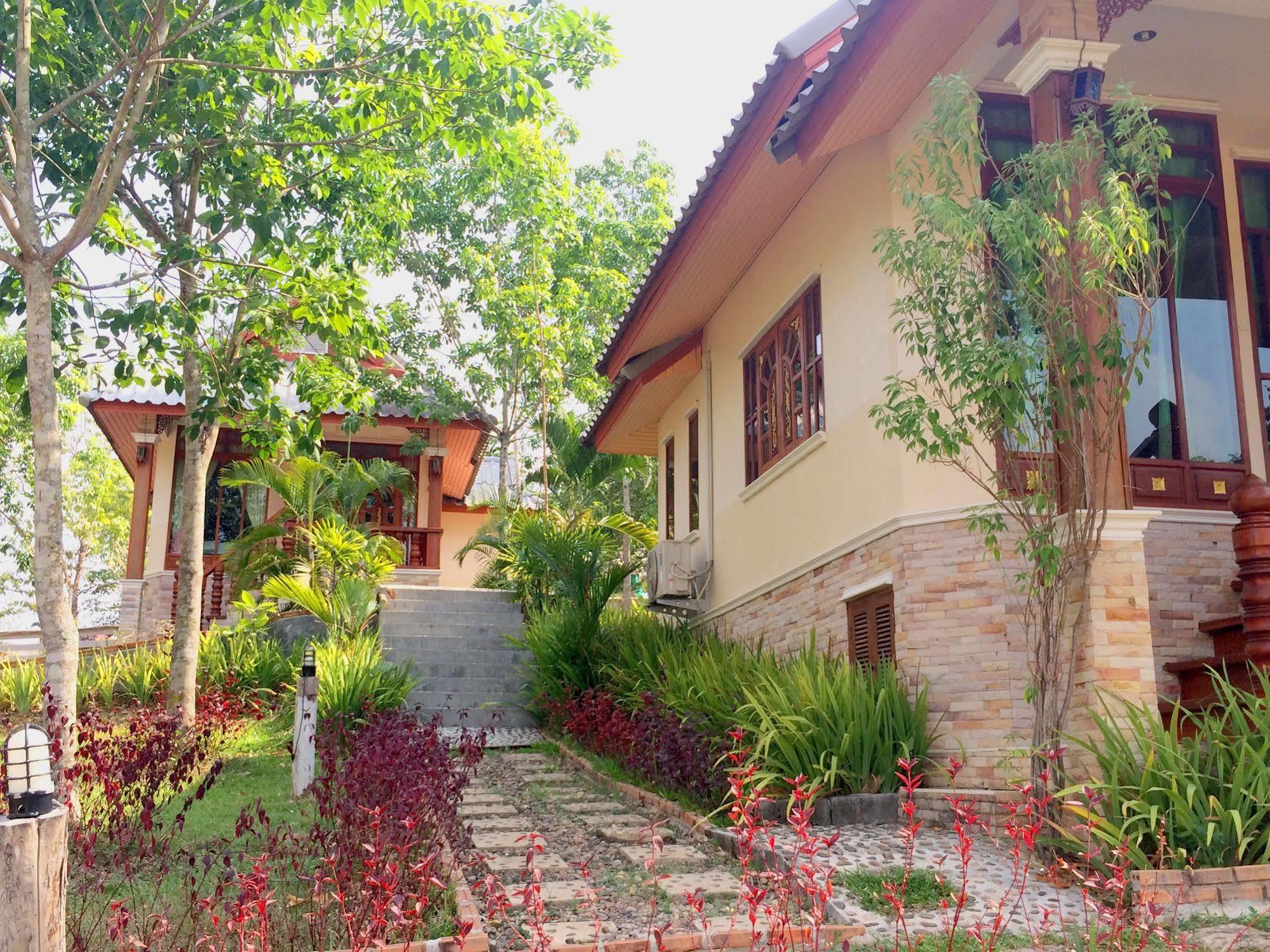 Hotel Mont Goei Pai Extérieur photo